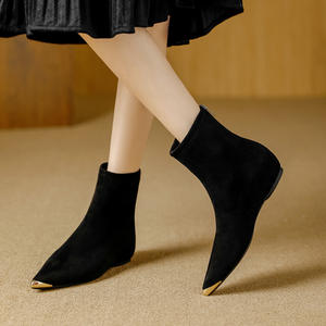 Bottines à talons épais, élégantes et polyvalentes, bottes fines mi-mollet pour l'automne et l'hiver - Product Image 4