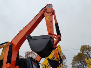 Excavadora de orugas Hitachi ZX120 original de Japón perfecta para varios proyectos excavadoras usadas disponibles a la venta - Product Image 3