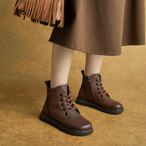 รองเท้าบูทหุ้มข้อสูง รุ่นใหม่ สไตล์เรโทร หนังแท้ หัวมน ส้นแบน รองเท้าบูทมาร์ติน รองเท้าบูทหุ้มข้อสูง รองเท้าบูทเดี่ยว - Product Image 2