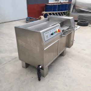 Machine à <span class=keywords><strong>découper</strong></span> la viande congelée commerciale pour <span class=keywords><strong>poulet</strong></span> <span class=keywords><strong>cru</strong></span>, bœuf et mouton <span class=keywords><strong>en</strong></span> dés - Product Image 2