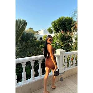 Ensemble jupe en spandex marron avec détail rose, taille empire, motif uni, robe longue débardeur streetwear pour l'été en tissu tricoté - Product Image 2