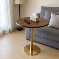 Base de table moderne en or à colonne unique avec pieds de table en métal, plateau en pierre frittée marbrée pour café, restaurant, usage domestique