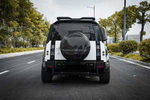 ชุดแต่งตัวถังรถยนต์ New ForLand Rover Defender (เม็กซิโก) ปี 2011-2016 รุ่นอัพเกรด Ke Style คาร์บอนไฟเบอร์ ประกอบด้วยลิ้นหน้า สเกิร์ตข้าง ดิฟฟิวเซอร์ สปอยเลอร์ และล้อ - Product Image 5
