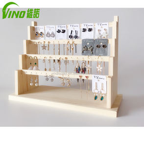 Boucles d'oreilles exquises personnalisables sur présentoir en bois pour les détaillants de bijoux - Product Image 4