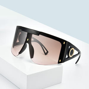 Lunettes de soleil Lanvin à monture large pour femmes, noires, en PC, UV400, pour le sport en plein air, le cyclisme, protection solaire, lentilles de classe 2 - Product Image 3
