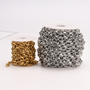 Cadena de Eslabones Ovalados Grabados |   Cadena Gruesa Texturizada de Acero Inoxidable con Baño de Oro PVD de 18K para Fabricación de Joyería y Bolsos DIY - Product Image 3