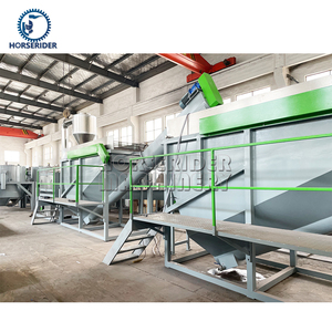Linea di Lavaggio Automatica per Riciclaggio di Bottiglie in PET da 2000kg/h con <span class=keywords><strong>Separatore</strong></span> di Etichette e Macchina di Disidratazione - Product Image 3