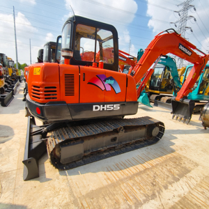 Excavadora Doosan DH55 de 5 toneladas usada en Corea, pequeña máquina excavadora de segunda mano sobre orugas Doosan DH55 DH60 a la venta - Product Image 1