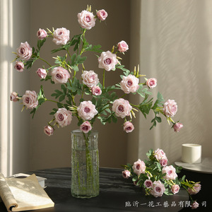 ช่อดอกกุหลาบเครปประดิษฐ์หลายหัว ยี่ห้อ Yihua Floral Art ขนาด 92 ซม. ดอกไม้ผ้าไหม ตกแต่งบ้าน ประดับห้องนั่งเล่น - Product Image 3