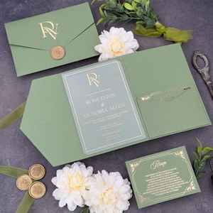 Suite d'invitation de <span class=keywords><strong>mariage</strong></span> de luxe vert Pocketfold avec feuille d'or acrylique transparent <span class=keywords><strong>et</strong></span> annonce élégante de carte Rsvp - Product Image 1