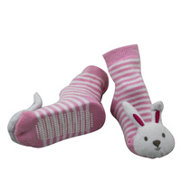 Chaussettes pour bébé en coton doux, chaussettes pour bébé en coton biologique à motifs de dessins animés, chaussettes pour bébé antidérapantes avec des motifs 3D