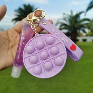 Lipgloss Dasar Vegan Tabung Custom Ciuman Lembut Jelas Anak-anak Membuat Saya Sendiri Gantungan Kunci Huruf Lipstik <span class=keywords><strong>Lip</strong></span> <span class=keywords><strong>Gloss</strong></span> Private Label - Product Image 6