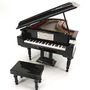 Pianoforte con decorazione fatta a mano personalizzata per pianoforte con carillon a carica all'ingrosso