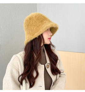 Bonnets d'hiver pour femmes épais chauds Skullies casquettes avec pompon extérieur coupe-vent écharpe ensemble 3D brodé tissu commun - Product Image 3