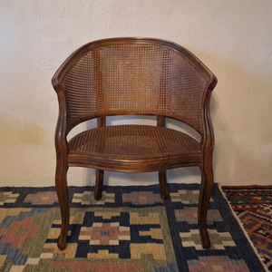 Silla de Comedor Tradicional de Madera Marrón y Ratán con Respaldo Alto, Sillón con Asiento Tejido a Mano, Muebles para el Hogar, Asientos para Restaurantes - Product Image 1