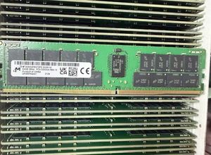 MTA36ASF8G72PZ-3G2E1 64 Go DDR4 DDR4-3200 MHz RDIMM 2Rx4 1,2 V ECC REG Mémoire serveur enregistrée compatible avec les principales plateformes de serveurs - Product Image 2