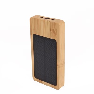 Banco de energía solar inalámbrico de 10000mAh con diseño de madera de bambú y capacidad de carga rápida para teléfonos y tabletas - Product Image 4
