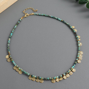 Collier ras du cou vintage bohème en perles turquoise avec pendentif pièce en acier inoxydable et franges, cadeau, personnalisable, OEM, pour revendeurs de boutiques, vente en gros - Product Image 4