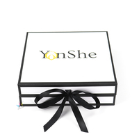 Papier au design de luxe, tissu soyeux noir à l'intérieur du coffret cadeau avec couvercle magnétique, boîte à ruban en papier rigide noir pour expédition