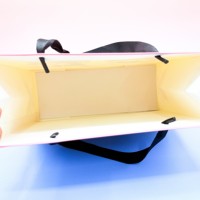 Sac de courses personnalisé en carton kraft blanc et brun écologique avec cordon en coton laminé pour affichage en supermarché et emballage alimentaire/cadeau