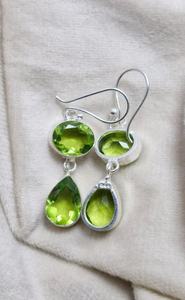 Pendientes de Plata de Ley 925 de la Mejor Calidad, Estilo Colgante/Gota, con Piedra Preciosa de Peridoto, Diseño de Doble Gota, Regalo de Joyería para Ella - Product Image 3