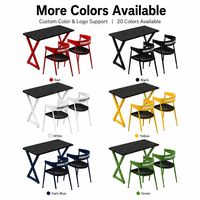 Ensemble de salle à manger Red Bistro avec 2 chaises à dossier logo et table rectangulaire aspect bois noir pour cafés, restaurants et snack-bars