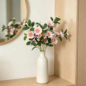 Vente en gros de petites tiges de marguerites artificielles multicolores en vrac pour la décoration saisonnière de mariages, de vases, de fermes, de cottages, de jardins et de maisons - Product Image 3