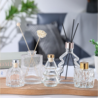 Bouteille en verre d'aromathérapie sans flamme en forme de sapin de Noël, diffuseur à bâtonnets en verre, bouteille de parfum pour voiture, vente en gros
