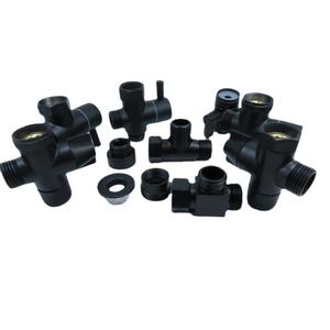 Robinet noir moderne avec adaptateur en T union 4/8 à 6/8, une entrée et deux sorties pour la cuisine et la salle de bain - Product Image 1