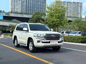 <span class=keywords><strong>2018</strong></span> para SUV Automático Gasolina 4L 50001-75000 Millas LED Volante a la Izquierda Neumáticos R17 Asientos de Tela con Iluminación Interior - Product Image 3