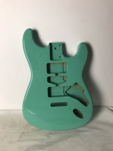 Alder elektrische gitaar body 3-delige verbinding geschilderde afwerking monsters beschikbaar kleur BY-ST GR model SSS single 6-snarige beginnersgitaar - Product Image 2