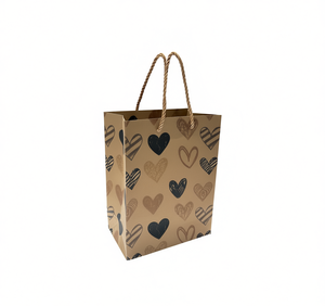 Sacchetto regalo in carta kraft con manici intrecciati e motivo a cuori serigrafati per regali e lavori manuali - Product Image 1