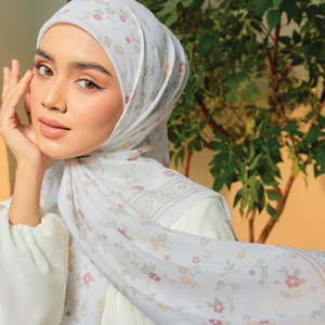 ฮิญาบผ้าฝ้ายระบายอากาศได้ทรงสี่เหลี่ยมพิมพ์ลายดิจิตอลตัดด้วยเลเซอร์สำหรับสาวมุสลิมผ้าโพกหัวชาวมาเลเซีย - Product Image 1