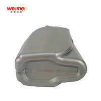 Bouteille d'huile en plastique HDPE rouge et gris de 1L pour essence et détergent, bouchon à vis, forme carrée, design sérigraphié, ouverture facile