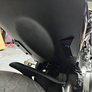 Cache-pieds arrière décoratif en aluminium pour moto CFMOTO 675SR 675NK – Offre Spéciale - Product Image 4