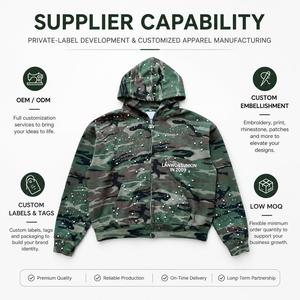 เสื้อฮู้ดซิปหน้าลายกราฟิก Camo Stud สไตล์สตรีทแวร์สำหรับผู้ชาย ทรงโอเวอร์ไซส์ พร้อมกระดุมแบบมุกและลาย Fu - Product Image 2