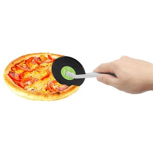 Coupe-<span class=keywords><strong>pizza</strong></span> en vinyle de haute qualité en plastique, outil de cuisine créatif et pratique - Product Image 4