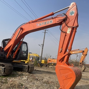 Excavatrice Hitachi ZX240 <span class=keywords><strong>d</strong></span>'occasion robuste et à haut rendement pour le <span class=keywords><strong>tourisme</strong></span> culturel, les infrastructures urbaines et les projets de renforcement côtier - Product Image 5