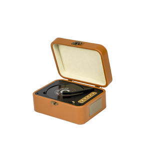 ลำโพงมินิแบบพกพา ดีไซน์วินเทจ หนังแท้ รูปทรงเครื่องเล่นซีดี ดีไซน์เรโทร ของตกแต่งบ้าน ของขวัญ - Product Image 1