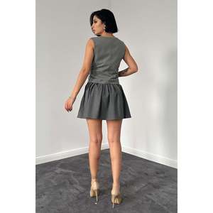 Minifalda Plisada Gris al por Mayor para Mujer, Cintura Natural, 100% Poliéster, Ajuste Cómodo - Product Image 5