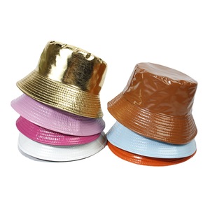 Gorro <span class=keywords><strong>de</strong></span> <span class=keywords><strong>lluvia</strong></span> impermeable <span class=keywords><strong>para</strong></span> <span class=keywords><strong>mujer</strong></span>, elegante sombrero <span class=keywords><strong>de</strong></span> cubo <span class=keywords><strong>de</strong></span> piel sintética brillante, ala ancha sólida <span class=keywords><strong>para</strong></span> fiesta informal al aire libre, uso diario, Hip Hop - Product Image 5