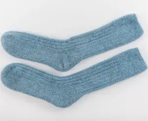 Chaussettes de sol en fourrure de lapin d'alpaga personnalisées chaussettes en laine épaissie chaussettes de lit douces