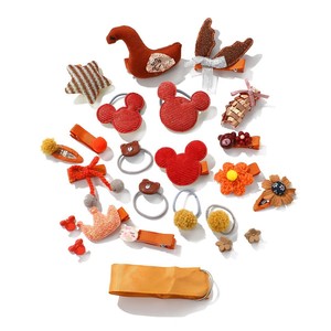 Ensemble de 10 accessoires pour cheveux pour enfants coréens, comprenant des pinces à cheveux, des couronnes et des ornements capillaires à couverture complète. Coffret cadeau. - Product Image 5