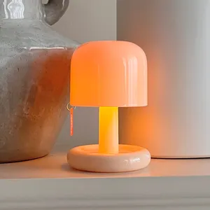 Luz de mesa de setas Lámpara de mesa portátil Recargable Luz moderna Lámpara pequeña con pilas Luz nocturna para interiores y exteriores