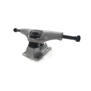 Truck per Skateboard in Alluminio <span class=keywords><strong>Argento</strong></span> Personalizzati, Pressofusi, da 4.75, 5.0, 5.25, 5.5, 6.0 Pollici, Basso MOQ - Product Image 2