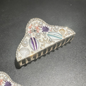 Pinza para el pelo estilo marino con perlas y pedrería, hecha a mano, con conchas, estrellas de mar, pentagramas y tiburones, decorativa para la parte trasera de la cabeza, ideal para la playa y estilo náutico. - Product Image 3