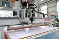 Sistem Pemuatan/Pembongkaran Otomatis 3-Axis ATC CNC Router, Efisiensi Tinggi, Pemrosesan Massal, Produksi Massal Panel Kabinet