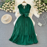 Nouvelle Robe Longue Plissée d'Été à Taille Unique, Couleur Unie, Col V, Ajustée à la Taille et Tendance, pour Femme