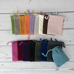 Bolsa de Terciopelo Blanca Personalizada para Joyería, Ecológica, con Cordón y Logotipo - Product Image 6