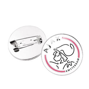 Voor Europese voetbalclubs Time Gem Alloy Team <span class=keywords><strong>Badge</strong></span> Broche Accessoire Vintage Pin Handgemaakt - Product Image 2